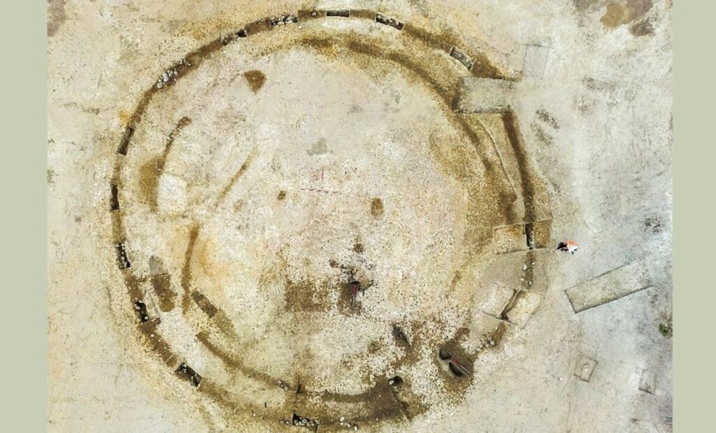 Hallan en Escocia una rara rueda ceremonial de la Edad del Hierro de 2200 años de antigüedad.